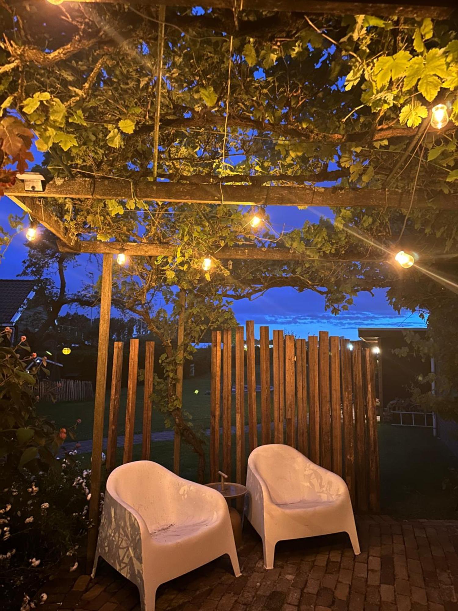 B&B Het Kleine Huisje Emmen Exteriör bild