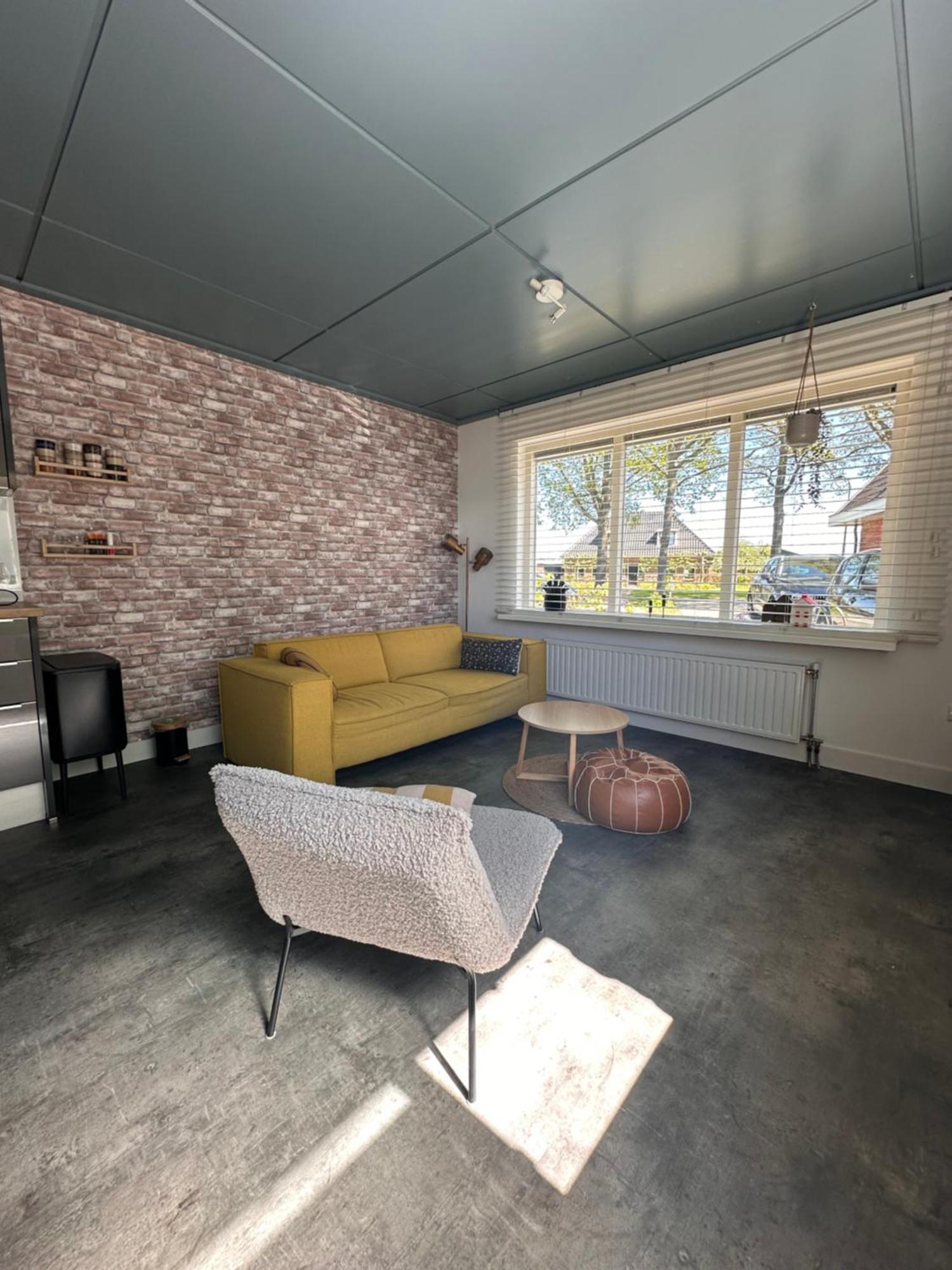 B&B Het Kleine Huisje Emmen Exteriör bild